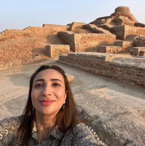 Anoushey Ashraf Instagram - A month to remember, the month of November!! ♥️♥️
With some of my absolute faves in this world. Ya’ll make my world a happy, shiny place. Bless you!! 

#work #travel #music #sindh #riyadh #karachi #hugs #love

1. A one in a million chance meeting with my dearest bro in law as we crossed over in Riyadh for a day @mr.alisyed 
2. On stage the day we clocked in 150k people at @riyadhseason 
3. Kadus by Wella comes to Pak! 
4. Old skool Homeboys. My family! 
5. These boys! Love each of them to bits and this pic describes our association best, chaotic! 🤣🤣
6. Cuddles and hugssssss… ♥️♥️♥️ 
7.  Pyaray! 
8. Spiritual Sisters ♥️
9. Hyderabad 
10. The best drummer in Pakistan!! @aahadnayaniofficial 
11. Lucaaaaaa! 
12. Ohhhh Sanam, I love you so! 
13. Babooooo! The light of my life ♥️
14. Always grateful for work 
15. Larkano jo billi 
16. With cute boy and cuteeeee boys momma! 
17. Superstar Adakaars 
18. History! 
19. Jaleeeeeeeeeel sir and his homies. 
20. @hakuna_matata_voyage and their crazy, wholesome voyage!