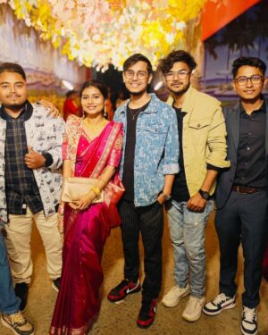 Antara Naina Roy Majumder Instagram - একটা বিয়ের ভোজ খেতে এত স্ট্রাগল হলে বিয়ে করতে কেমন চাপ হয় ভাবছি!😅 
যারা এই সিজনে বিয়ে করলে তাদের কেমন অভিজ্ঞতা শুনি 🫠
