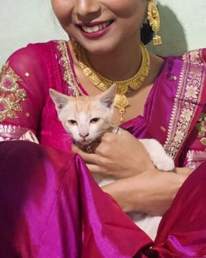 Antara Naina Roy Majumder Instagram - একটা বিয়ের ভোজ খেতে এত স্ট্রাগল হলে বিয়ে করতে কেমন চাপ হয় ভাবছি!😅 
যারা এই সিজনে বিয়ে করলে তাদের কেমন অভিজ্ঞতা শুনি 🫠
