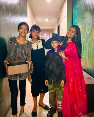 Antara Naina Roy Majumder Instagram - ❤️এবছর একা একা প্রথম ডেটে যাওয়া? @yourbongguy ..আমাদের ভালোলাগার মুহূর্তরা .. ✨