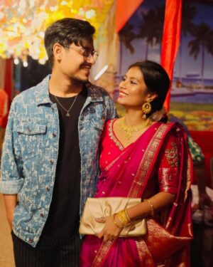 Antara Naina Roy Majumder Instagram - একটা বিয়ের ভোজ খেতে এত স্ট্রাগল হলে বিয়ে করতে কেমন চাপ হয় ভাবছি!😅 
যারা এই সিজনে বিয়ে করলে তাদের কেমন অভিজ্ঞতা শুনি 🫠