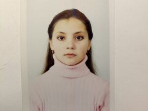 Antonina Khyzhniak Instagram - Вгадаєте по скільки нам тут років?) 

Даю підказку, я старша на 1,5 роки😄
Хто перший напише правильний варіант — закріплю в коментах 😎

#фото #братісестра #brothersisterlove #family