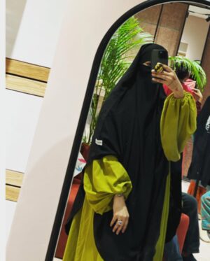 Anum Fayyaz Instagram - Value your blessings before you lose them …
-
Beautiful khimar by @kiranismail_abayacollection 🌹