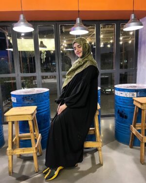 Anum Fayyaz Instagram - Celebrating My Hijab Journey. Alhumdulilah 🥰
This Day Was My First Hijab Day And I Will Carry It Till My Last Breath!Insha’Allah
Remember Me In Your Kind Prayers That Allah Holds Me As I’m today :)
-
#alhamdulilah #blessed #hijabigirl #remembermeinyourprayers❤️