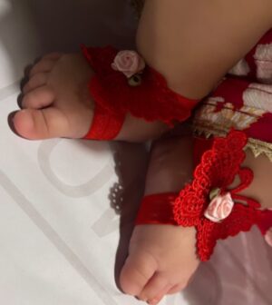 Anum Fayyaz Instagram - My angel 👼🏻♥️
Masha’Allah ♥️
Thank you @closetbyhira for this beautiful dress 🌸
-
#eid #redlove❤️ #mybabygirl