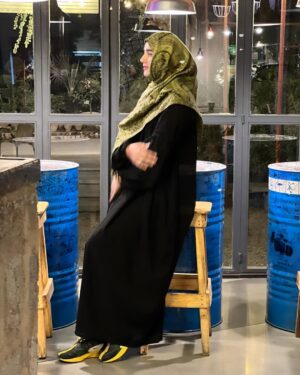 Anum Fayyaz Instagram - Celebrating My Hijab Journey. Alhumdulilah 🥰
This Day Was My First Hijab Day And I Will Carry It Till My Last Breath!Insha’Allah
Remember Me In Your Kind Prayers That Allah Holds Me As I’m today :)
-
#alhamdulilah #blessed #hijabigirl #remembermeinyourprayers❤️