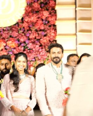 Anusha Rai Instagram - 💜🌟
Mua : @makeoverwith_punya_sujith 
Pc : @_rg__photography__ 
Styling : @chandangowda_official 
Hair ; @makeoverwithnalina_ramesh 
Jewels : @rentmyjewels 
.
.
.
#anusharai #purple #star #daali #reception #wedding #dhananjaydhanyata #mysore