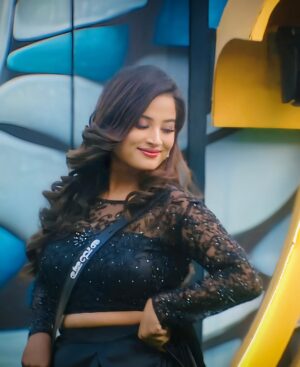 Anusha Rai Instagram - ನನ್ನ ಬಿಗ್ ಬಾಸ್ ಅಧ್ಯಾಯದಲ್ಲಿ ಕಳೆದ ಸುಂದರವಾದ  ಕ್ಷಣಗಳನ್ನು ಮತ್ತೆ ಮೆಲಕು ಹಾಕಲು ಅವಕಾಶ  ಮಾಡಿಕೊಟ್ಟಿದಕ್ಕೆ ಕಲರ್ಸ್ ಕನ್ನಡ ವಾಹಿನಿಗೆ ಧನ್ಯವಾದಗಳು, ಮನೆಯಲ್ಲಿ ಎಲ್ಲಾ ಸ್ನೇಹಿತರ ಜೊತೆ ಮತ್ತೆ ಸಮಯ ಕಳೆದದ್ದು ಬಹಳ ಖುಶಿ ಕೊಟ್ಟಿದೆ, BIGG BOSS ಮನೆ ಬಹಳಷ್ಟು ತಿಳಿಸಿಕೊಟ್ಟಿದೆ, ಕೊನೆಯ ಬಾರಿ BB ಮನೆಗೆ ವಿದಾಯ ಹೇಳುವಾಗ ಸ್ವಲ್ಪ ಕಷ್ಟ ಆಯ್ತು, ಕರ್ನಾಟಕ ಜನತೆಯು ಪ್ರೀತಿ ಕೊಟ್ಟು ನನ್ನ ನಿಮ್ಮ ಮನೆ ಮಗಳಾಗಿ ನೋಡಿದ್ದೀರಾ, ಇದೆಲ್ಲಕ್ಕೂ ಸದಾ ಚಿರಋಣಿಯಾಗಿರುತ್ತೆ
 ನಿಮ್ಮ ಮನೆಮಗಳು ಅನುಷಾ ರೈ 🙏🏻💐
Pic : @thenameisrockey 
Styling : @chandangowda_official 
Makeup : @makeover_by_varshini_dt 
Outfit: @rentyourlook_by_chandangowda