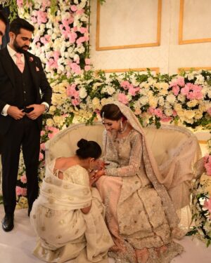Anzela Abbasi Instagram - Cuffing season things ✨♥️
Congrats to my beautiful @wajiha_rizvi and her husband. i love you so so much i hope you two have a beautiful life together Inshallah ♥️🥹