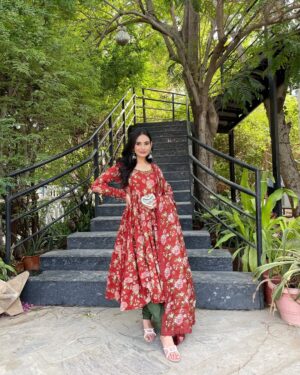 Apoorva Sharma Instagram - @jaipuriadaah has me covered for every kind of occasion ❤️✨

Jaipuri adaah, ethnic wear, prints, suitset, set
#indianwear #jaipurprints #jaipur #indianblogger #prints #suitset #suits #suitsetsforwomen #fashionblogger #beautybloggers #blogger
