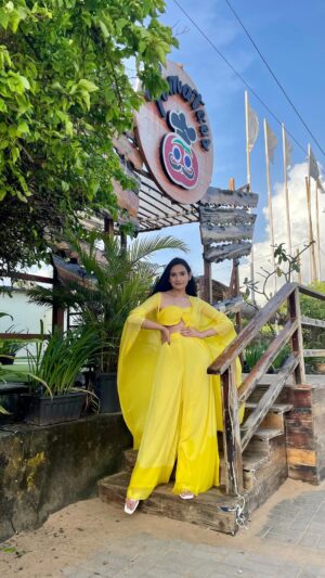 Apoorva Sharma Instagram - Dressed in Sunshine 💛🌼☀️🍯🍋
Wearing @ordinaree.in 

#ordinareegirls#ordinaree#yellowoutfit#ootdfashion#ootd#reelinstagram#reelindia#ootdinspiration#fashionblogger