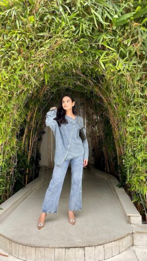 Apoorva Sharma Instagram - Fit check ! ✔🩵✨ @styleanny_in 

Style ID - 11000494
Shop Now at www.styleanny.in 
Bag @hidesignhq
Heels @zara 
#anny #styleanny #denim #denimondenim #fashioninspo #streetstyleinspo #denimlovers #reelin #reelitfeelit #trending #trendingreels