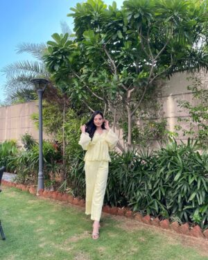 Apoorva Sharma Instagram - wearing butter yellow until further notice 🧈🌻🌼🍋🍂

@calmna_dresses @calmna_ 🔗