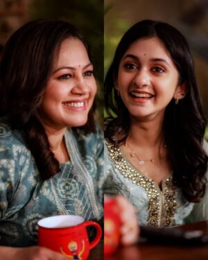 Archana Chandhoke Instagram - 📺𝐙𝐄𝐄 𝐓𝐇𝐈𝐑𝐀𝐈 𝐂𝐀𝐌𝐏𝐀𝐈𝐆𝐍🎬 𝐏𝐑𝐎𝐌𝐎 𝐏𝐈𝐂𝐒📸

Cast : @archanachandhoke @zaaravineet.offl 
Project Incharge : @abhinayaderick 
Production House : @ondemand_offl 
Production Design : @lightwritter
Creative Executives : @lightwritter @gregz_king 
DOP : @thallapathirathinam 
Line Producer : @vinoth4vin 
Script : @gregz_king @lightwritter 
Cuts : @jaijaiwish @bala_lilb 
Makeup : @makeupibrahim 
Hair Stylist : @hairstylists_vijayaraghavan 
Spot Editor : @gpradeep_editor 
Making Video : @karthick_dhanush28 
Production Manager : @dori_denesh 

#ZeeThirai #instapic #photooftheday #adshoot #photography #promoshoot #photograph #archana #zaaravineet