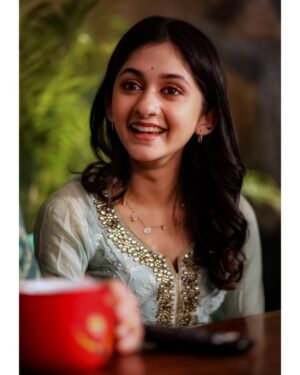 Archana Chandhoke Instagram - 📺𝐙𝐄𝐄 𝐓𝐇𝐈𝐑𝐀𝐈 𝐂𝐀𝐌𝐏𝐀𝐈𝐆𝐍🎬 𝐏𝐑𝐎𝐌𝐎 𝐏𝐈𝐂𝐒📸

Cast : @archanachandhoke @zaaravineet.offl 
Project Incharge : @abhinayaderick 
Production House : @ondemand_offl 
Production Design : @lightwritter
Creative Executives : @lightwritter @gregz_king 
DOP : @thallapathirathinam 
Line Producer : @vinoth4vin 
Script : @gregz_king @lightwritter 
Cuts : @jaijaiwish @bala_lilb 
Makeup : @makeupibrahim 
Hair Stylist : @hairstylists_vijayaraghavan 
Spot Editor : @gpradeep_editor 
Making Video : @karthick_dhanush28 
Production Manager : @dori_denesh 

#ZeeThirai #instapic #photooftheday #adshoot #photography #promoshoot #photograph #archana #zaaravineet
