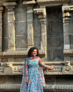 Archana Kumar Instagram - உன்ன விட்டா எனக்கு யார் இருக்கா🥹🔱✨
.
.
.
#myappa #myannamalaiyar #thiruvannamalai