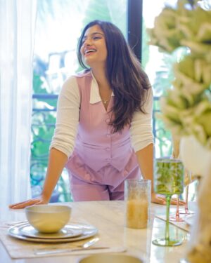 Archana Ravichandran Instagram - Just a bowl full of giggles, a sprinkle of sunshine, and a whole lot of heart ✨💞🌸

Outfit : @rarelovefashion 
Shot by @thatmadraskaran