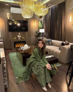 Areeba Habib Most Liked Photos and Posts