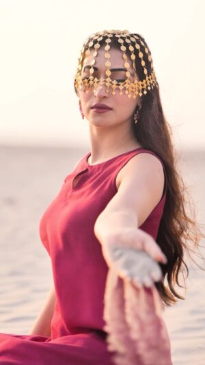Areej Chaudhary Instagram - Maintaining Calm in Chaos ✨

Reel @ar.snapshotsweddings 
👗 @rangeenofficialstore