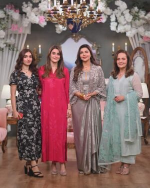 Areej Chaudhary Instagram - On the Set of Good Morning Pakistan 🇵🇰 🌅 

@arydigital.tv