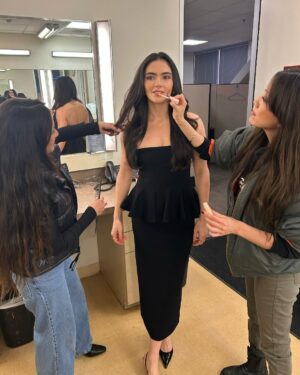Arienne Mandi Instagram - Hot lights, sweaty palms, good chats, lots of gloss. 
Thanks for having me @kcalnews 

🧷 @styledbyaliya 
💄 @jenichua 
🪮 @mashyourhair 
PR @hosseinirae  @prmachinellc