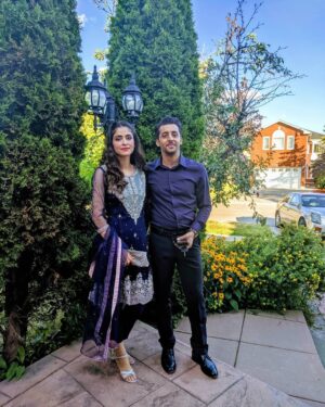Arij Fatyma Instagram - #eidmubarak from my little family to yours 🥰 🇨🇦 @drozair_ali mA