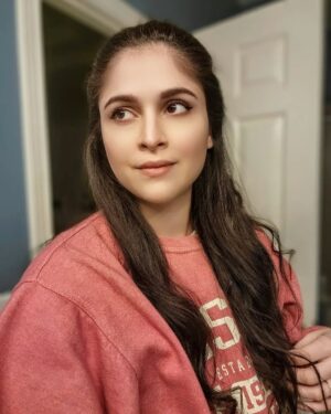Arij Fatyma Instagram - 1 year of social media detox ✅️

It was a roller-coaster year for my family. Decided to take a break after my Dada passed away last March. I had lost a loved one for the first time, and it took a long time for me to cope with it.  Didn't want to put on makeup or get ready to take pictures.

Besides his death, there were other major changes as well. 

Ozair matched in Ohio, and we moved from Michigan and bought our first house. 

I got pregnant and again had a tough hyperemesis gravidarum pregnancy. 

Isa had a major surgery in October. 

Started working for Knowbe4 as a Regional Account Manager. 

Baby Yahya came into our lives on January 30th. 

It was a tough year, but I'm still grateful, Alhumdullilah 🙏