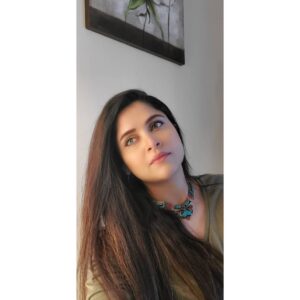 Arij Fatyma Instagram - This has to be the most stressful time of my life. I have never seen such a pandemic in my life honestly. We heard of Ebola, influenza and others but never lived through it.

I've never seen- in my life- all of the positive energy worshipping places  close down. The mosques, synagogues, churches and temples. Never could have imagined Kaaba closing down.

I've never been worried so much for my family and the elders in my family. You cant even see this virus or know you have it for 14 days and you can infect so many people meanwhile. Everyone is just scrambling. The richest of the countries cant help fix this problem. 
Why cant people just stay at home? What's the thinking behind, "Oh, not gonna happen to me". Why NOT? Why cant it happen to you? Mosques are closed but people still chose to pray outside of the mosques. Going against Sunnah and honestly creating more problems for everyone else. 
This is just ridiculous. People who cant stock up on stuff crying at stores cause they live paycheck to paycheck.  Why cant we just be considerate for once?

#thoughts 
Rant is over and now iA I plan to do just normal routine things to distract myself.