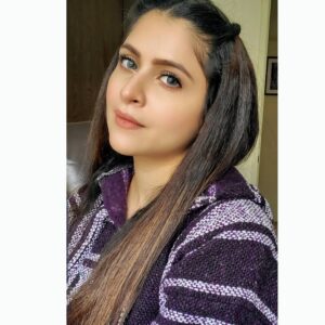 Arij Fatyma Instagram - ما شاء الله لا قوة الا بالله

I'm not fat .. I'm just easy to see 🤓 LOL 💜🌙💜 #detroitinfluencer #michiganinfluencer #beautybloggers