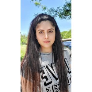 Arij Fatyma Instagram - Hello 🌏