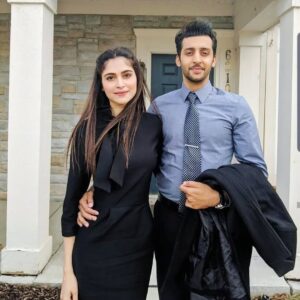 Arij Fatyma Instagram - Happy Valentines Day @drozair_ali 

Old picture cause it's a work- day for both of us 😁