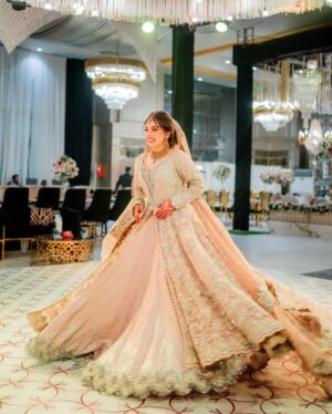 Arisha Razi Instagram - I believe happiness before marriage is NOT that matters, it's actually after they live together and stay HAPPY is what that counts, cheers to all those couples out there who are loving & living!💫
FINALE of this super adorable & happening couple, Arisha&Abdullah!🤍🕊️