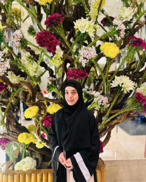 Arisha Razi Instagram - Umrah with my Jannat✨🤍