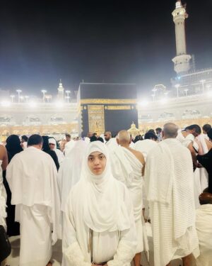 Arisha Razi Instagram - Ramadan Mubarak✨🌙🕋🤍