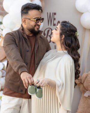 Arisha Razi Instagram - We can bearly wait! 🧸🤍
.
Had the most beautiful baby shower, filled with love, laughter, and so many special moments. Grateful for everyone who made this day unforgettable! 🤍

Cake @realrahatbakers 
Makeup @aiman.muah 
Hair @hairstyles_by_mirna 
Photographer @farzphotohtx