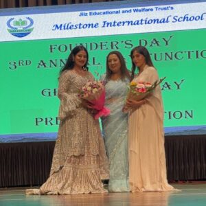 Arjumman Mughal Instagram - #OFFBALANCEFASHIONSHOW #SHOWSTOPPERARJUMMANMUGHAL #MILESTONEINTERNATIONAL #COLLAGEANUALDAY #bharatratangaansamragyilatamangeshkarnatyagruhaauditoriummiraroad 
Arjumman Mughal was seen at college annual day in mumbai the fashion show was held at bharat ratan lata mangeshkar auditorium as show stopper for offbalance fashion show organised by offbalance events and milestone international events.