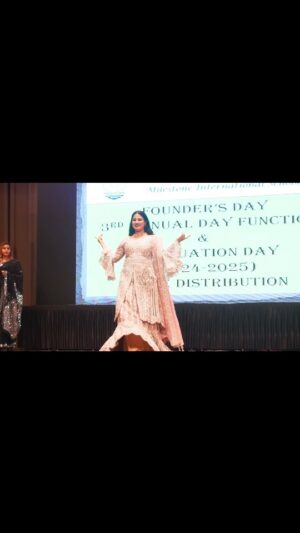Arjumman Mughal Instagram - ARJUMMAN MUGHAL SHOWSTOPPER AT FASHION SHOW BY OFFBALANCE EVENTS AND MILESTONE INTERNATIONALS