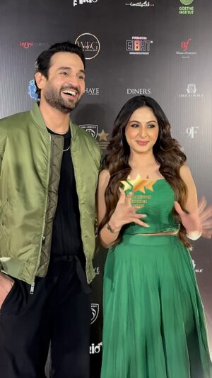 Aruba Mirza Instagram - #JunaidAkhtar and #ArubaMirza light up the red carpet at Winter fashion gala 2025

#allpakshowbizstarz #fashionista #viral #amnarasool #sarahomair 
#wfg25 #winterfashiongala #sarahomair #celebrity #actress

PR @irfanistan
