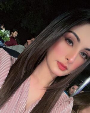 Aruba Mirza Instagram - Pink isn’t just a color; it’s an attitude. ...💗 PR by @stylebylaibaaa  Makeup @sarasalonandspa_
