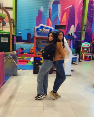 Aruba Mirza Instagram - FUNDAY🫠😂🤣