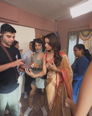Ashika Ranganath Instagram - Lifebuoy ad shoot dump 🫶🏻

Also, a BTS reel up on my YouTube channel - Ashika Ranganath! Show some love there tooo ♥️