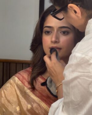 Ashika Ranganath Instagram - Lifebuoy ad shoot dump 🫶🏻

Also, a BTS reel up on my YouTube channel - Ashika Ranganath! Show some love there tooo ♥️