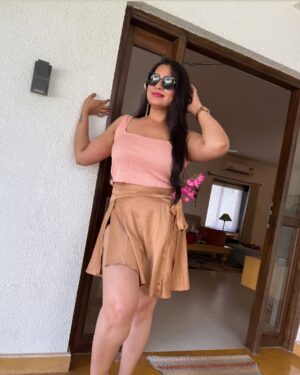 Ashwini Sree Instagram - Peach 🍑 is the new pink💕

#peach🍑 #colour #colours #photoshoot #photo #photos #trending #exploring #goabeach #goa #bigboss