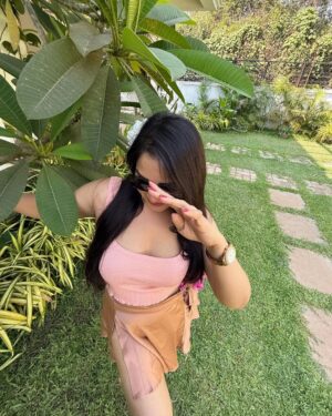 Ashwini Sree Instagram - Peach 🍑 is the new pink💕

#peach🍑 #colour #colours #photoshoot #photo #photos #trending #exploring #goabeach #goa #bigboss