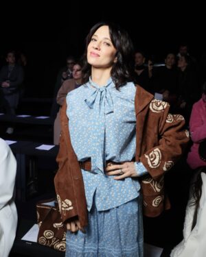 Asia Argento Instagram - Vestita country/boho all’incantevole sfilata del mio amico, il maestro @ermannoscervino che mi scelse per due campagne indimenticabili nel 2013/2014 ❤️ #ermannoscervino #mfw25
