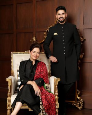 Atiqa Odho Instagram - Sharing the stage with the iconic and stunning @atiqaodhoofficial on our drama review show has been an absolute joy! Her brilliance  and dedication inspire me every day—our teamwork is what keeps the audience hooked! Can’t wait for the next round of reviews together. Let’s keep making magic! 🎭❤️❤️❤️
A special thanks to @ali_khan_studio for the brilliant art direction and providing the perfect space for this shoot! 
👏🏽👏🏽👏🏽
A huge shoutout to the genius behind the lens, Akif Ilyas, for creating pure magic with his incredible styling and photography! 📸✨ @akifilyasofficial 

#kyadramahai #pakistanidrama #DramaReviewShow #DynamicDuo #CoAnchorVibes #OnScreenPartner #alikhanstudio #atiqaodho #mukarramkaleem #critics #24newshd