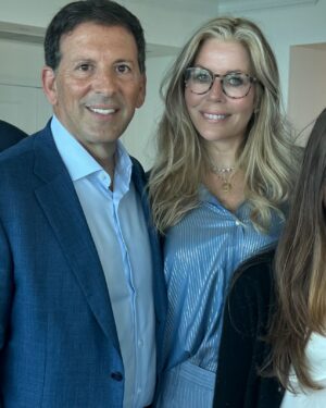 Aviva Drescher Instagram - Then and now ..... always my strongest support and rock ! Thank you for so many years of unconditional love . Happy Valentines Day !!!!! ❤️❤️❤️❤️❤️❤️