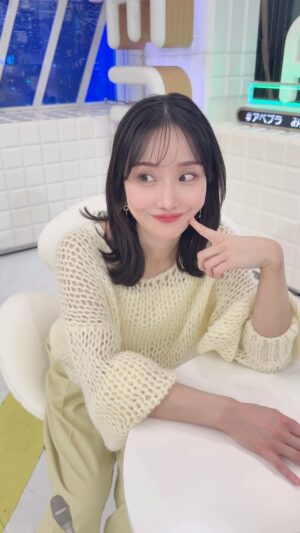 Aya Shibata Instagram - 、

ㅤㅤㅤㅤㅤㅤㅤㅤㅤㅤㅤㅤㅤ
先週金曜のアベプラは司会進行の日でした🙂‍↕️✨
緊張感が更にマシマシですが本当に楽しいです！
ㅤㅤㅤㅤㅤㅤㅤㅤㅤㅤㅤㅤㅤ
スタッフさん方にアドバイス頂きつつ
精進いたします🔥うぉりゃー！
ㅤㅤㅤㅤㅤㅤㅤㅤㅤㅤㅤㅤㅤ
ㅤㅤㅤㅤㅤㅤㅤㅤㅤㅤㅤㅤㅤ
衣装提供
トップス @katrin_tokyo
パンツ @naturalbeautybasic_official
靴 @randa_pic
ㅤㅤㅤㅤㅤㅤㅤㅤㅤㅤㅤㅤㅤ
ㅤㅤㅤㅤㅤㅤㅤㅤㅤㅤㅤㅤㅤ
このトップスに似たスナック菓子があった気がするんですけど
ずっと名前が思い出せない。。😂笑

来週は20日(木)出演です！
コメンテーターです！
ㅤㅤㅤㅤㅤㅤㅤㅤㅤㅤㅤㅤㅤ
ㅤㅤㅤㅤㅤㅤㅤㅤㅤㅤㅤㅤㅤ
#reelsinstagram #リール動画 #naturalbeautybasic #ナチュラルビューティーベーシック #パンツスタイル #ざっくりニット #randa #ランダ #katrin