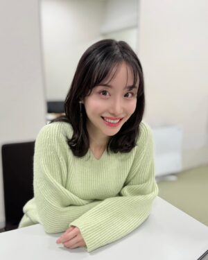 Aya Shibata Instagram - 💚🤍
ㅤㅤㅤㅤㅤㅤㅤㅤㅤㅤㅤㅤㅤ
ㅤㅤㅤㅤㅤㅤㅤㅤㅤㅤㅤㅤㅤ
3月に入ってから花粉がさらに盛り上がっていて
寒いからか花粉のせいなのか鼻水が🤧（笑）

ㅤㅤㅤㅤㅤㅤㅤㅤㅤㅤㅤㅤㅤ
くしゃみも出るから花粉かな？
いよいよ春ですねぇ☘️
ㅤㅤㅤㅤㅤㅤㅤㅤㅤㅤㅤㅤㅤ
ㅤㅤㅤㅤㅤㅤㅤㅤㅤㅤㅤㅤㅤ
#花粉症 #花粉 #春 #春コーデ #柴田阿弥 #fyp