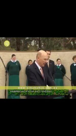 Ayşenil Şamlıoğlu Instagram - Avustralya başkent Canberra’da restore edilen Atatürk anıtının açılışında Anzak askerlerinin yakınları ve torunları,ilkokul çocukları ile birlikte İstiklal Marşımızı söylüyorlar…
